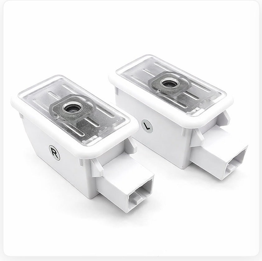 Land Rover Defender 90 / 110 L663 (2020–Present) | Interior LED door set