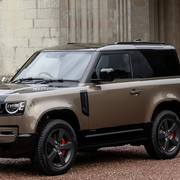 Land Rover Defender 90 with gloss-black roof rails