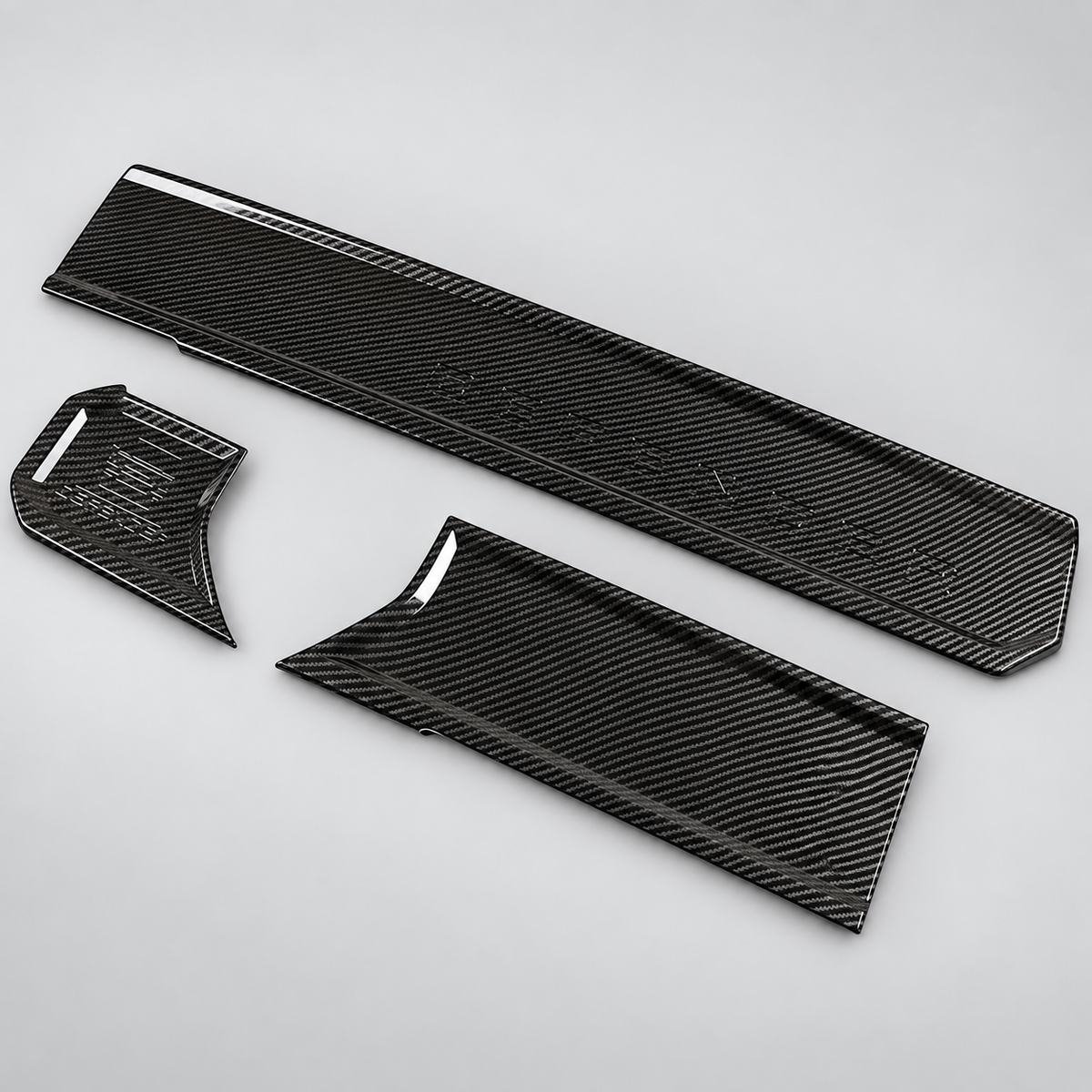 Three-piece carbon-pattern dashboard decorative panel kit for Land Rover Defender L663