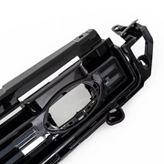 Gloss black front grille centre detail