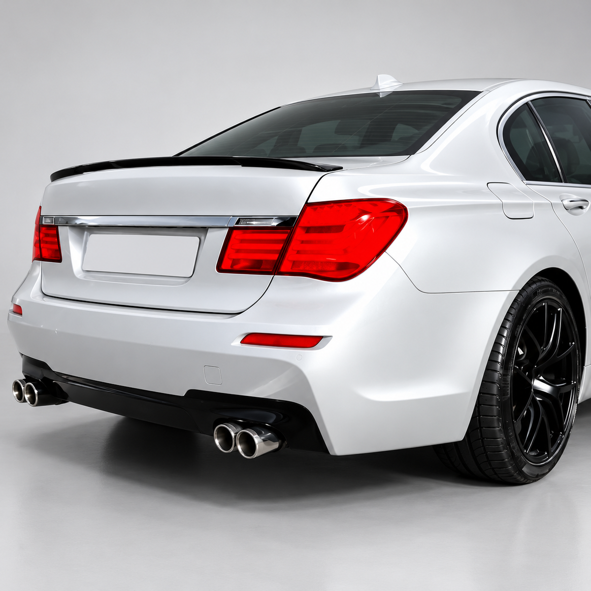 Gloss black boot lip spoiler fitted to BMW 7 Series F01/F02
